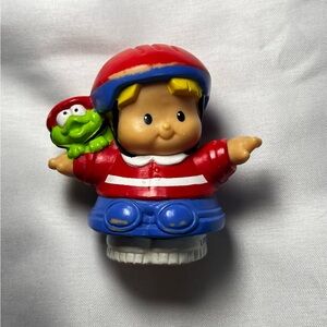 Vintage 2003 Fisher Price Little People Skater Eddie Figure Helmet Frog Toy